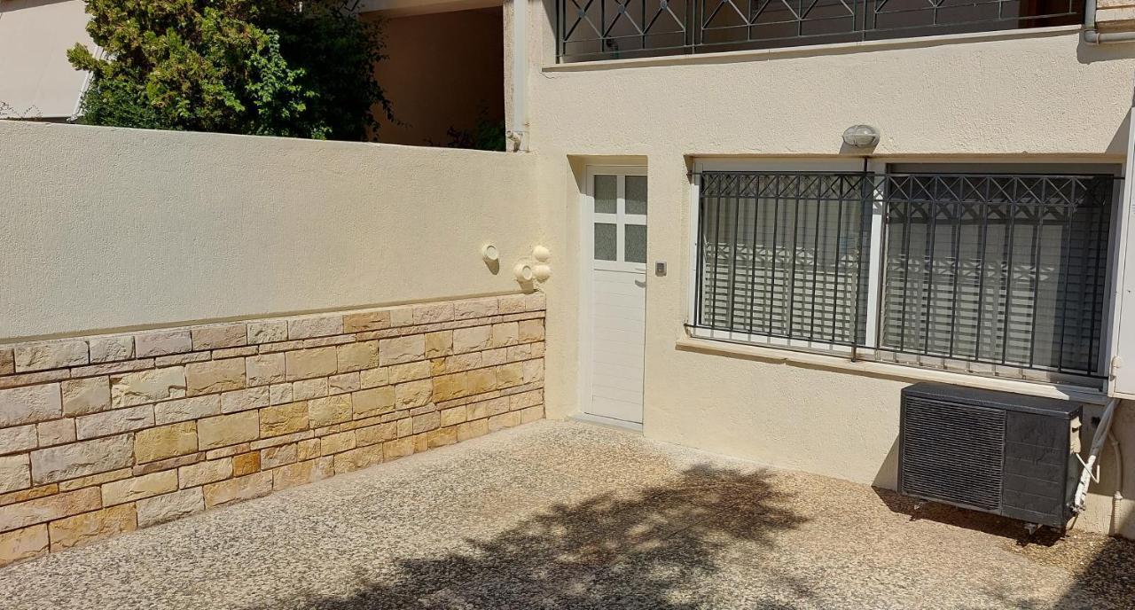 Honeybee 1 - Sunny Studio In The Center Of Rafina Екстериор снимка