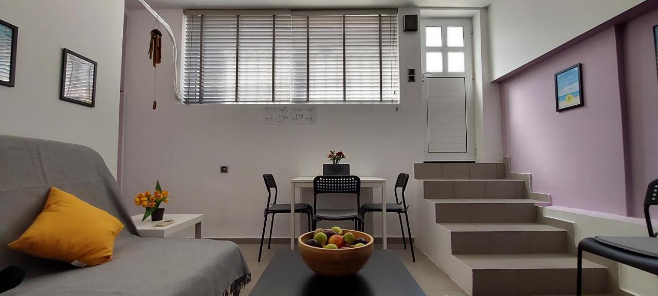 Honeybee 1 - Sunny Studio In The Center Of Rafina Екстериор снимка